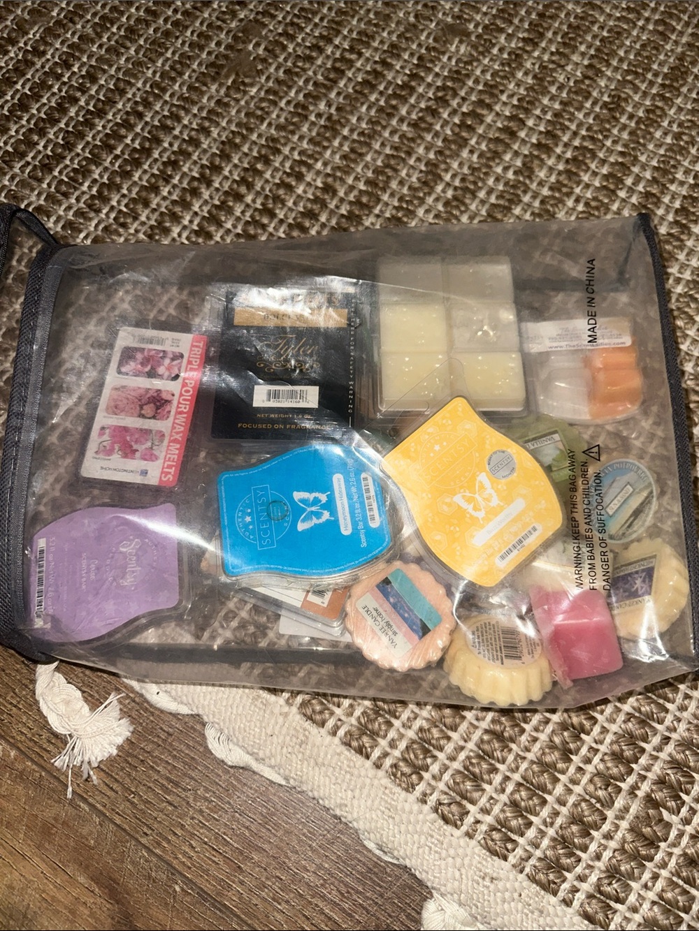Bag of wax scents
